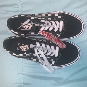 Youth vans shoes